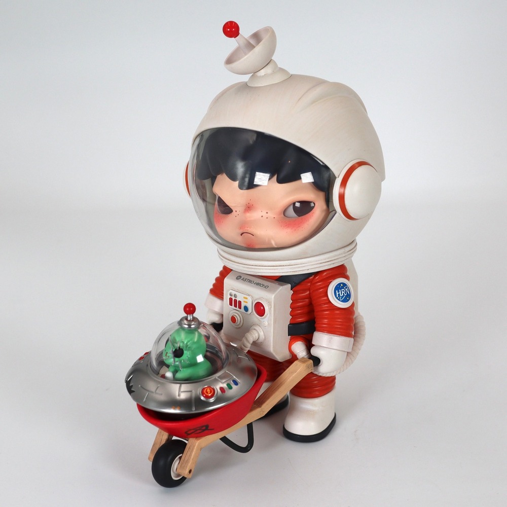 Pop Mart Hirono Search for Aliens Figure 7in Red Space Astronaut Toy Art